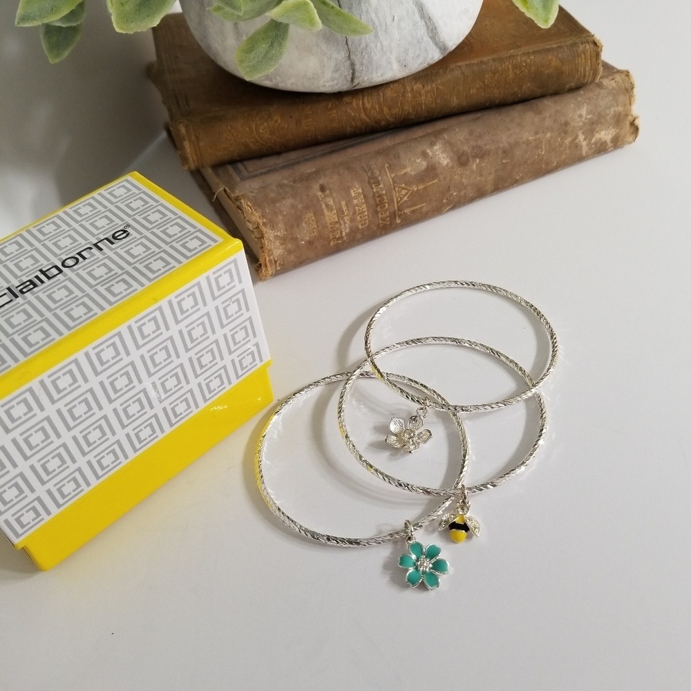 Liz Claiborne Bangle bracelet set. New with Box